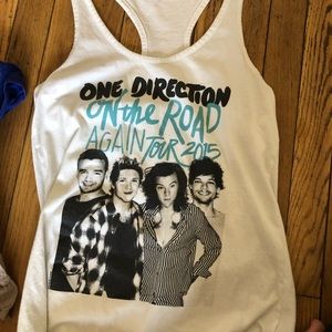 1D tour top (2015)